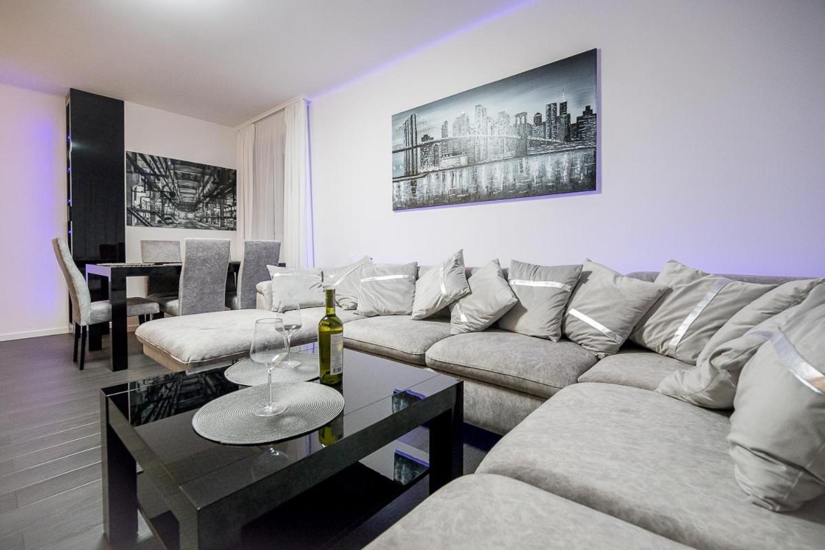 Ferienwohnung Nowoczesny Apartament - Saska Kepa Warschau Exterior foto